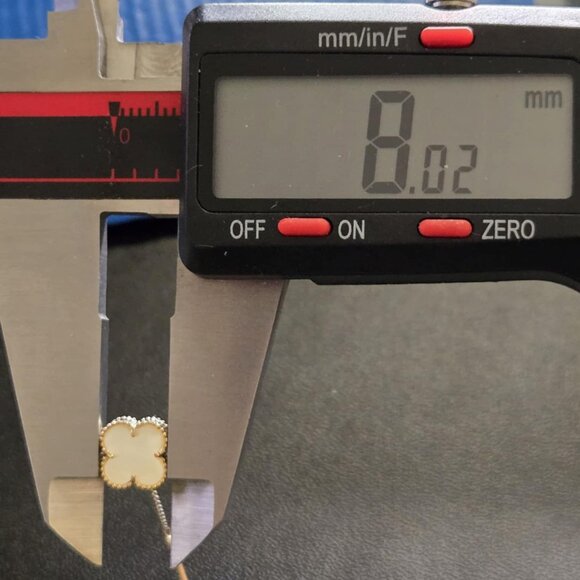 Clover design dangling - Gold Earring - Picture 15 of 16